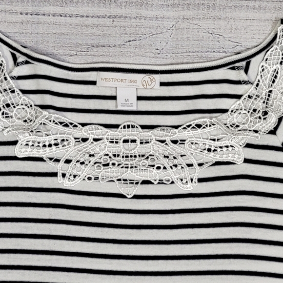 Westport striped Dk blue & white with Crochet short sleeve women's size Med - Picture 9 of 11